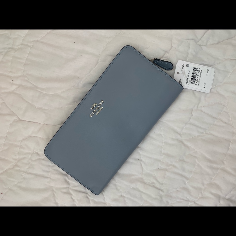 Brand new with tag coach wallet.